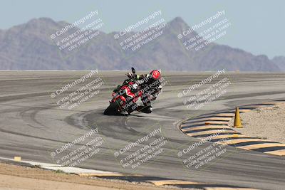 media/Oct-02-2025-Racers Edge (Thu) [[2c91cb6ab3]]/2-A Group/Session 5-Turn 12 (130pm)/